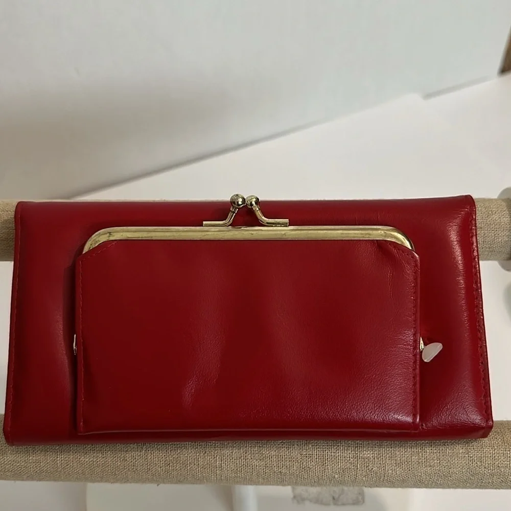 NEW VINTAGE Buxton Top Grain Cowhide Red Woman's Wallet with tags